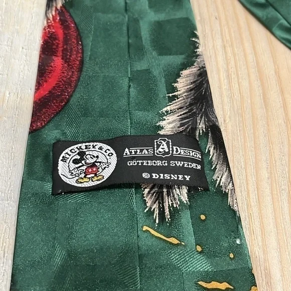 DISNEY CHRISTMAS Men Neck Tie Atlas‎ Design Mickey Mouse Santa Caroling W4" L57" - Picture 4 of 7